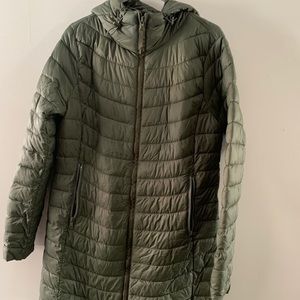 GAP size L tall army green puffer coat